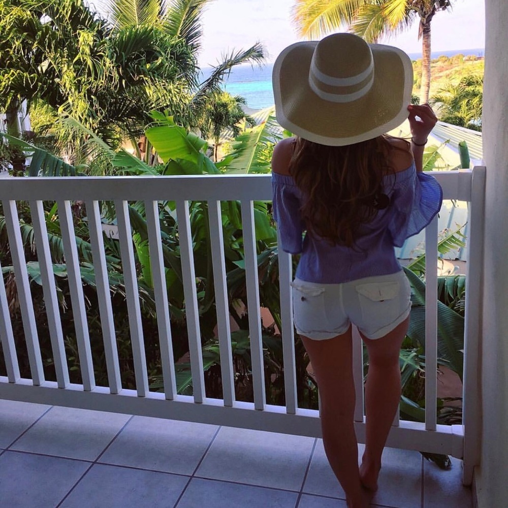 Super Cute Off The Shoulder Top